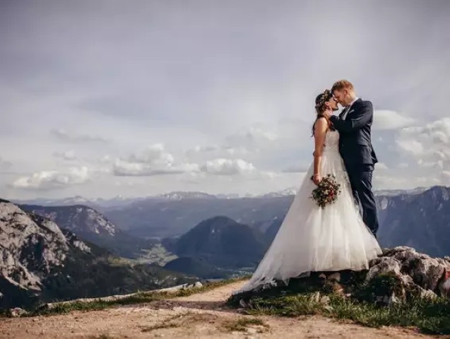 Attersee shore exclusive wedding austria